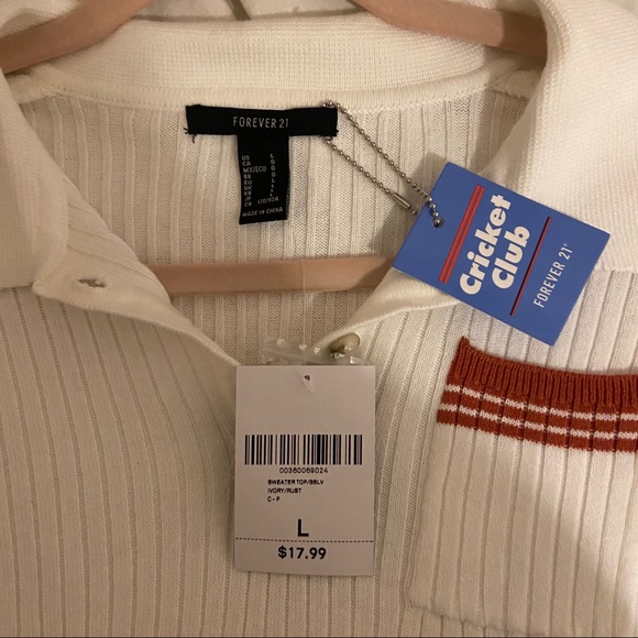 Collared Cropped Tee - Picture 4 of 5